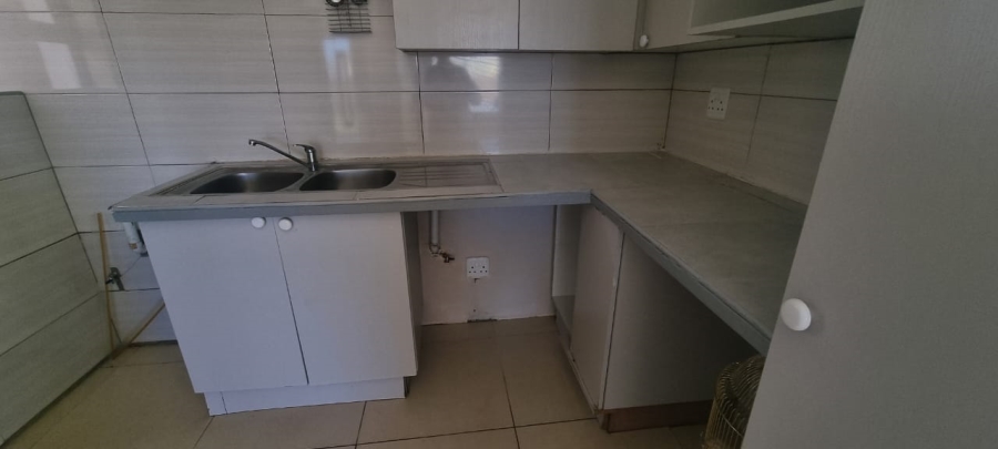To Let 3 Bedroom Property for Rent in Jeffreys Bay Central Eastern Cape